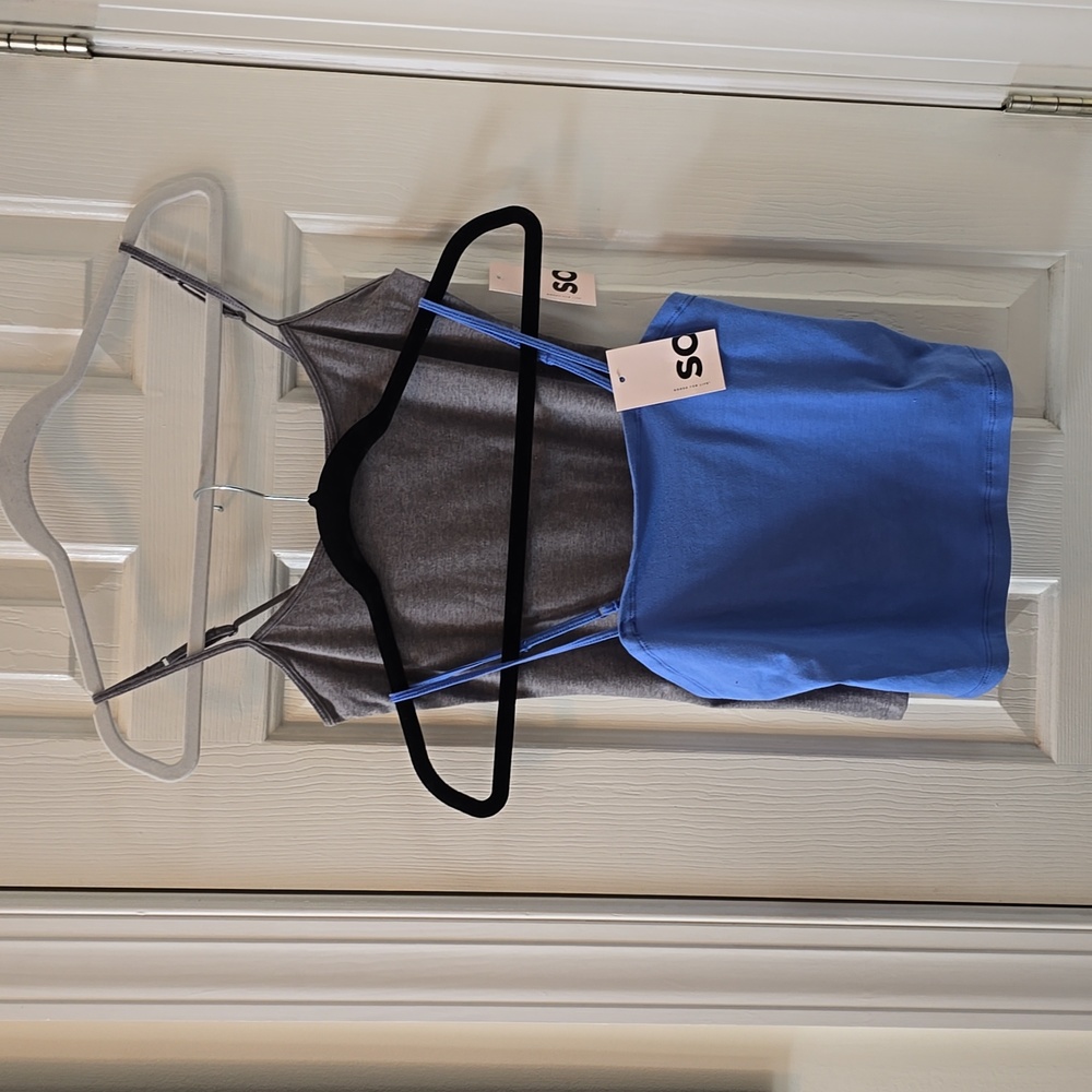 SO BRAND WOMENS JUNIOR 2 PIECE BUNDLE OF CAMI TOPS SIZE SMALL